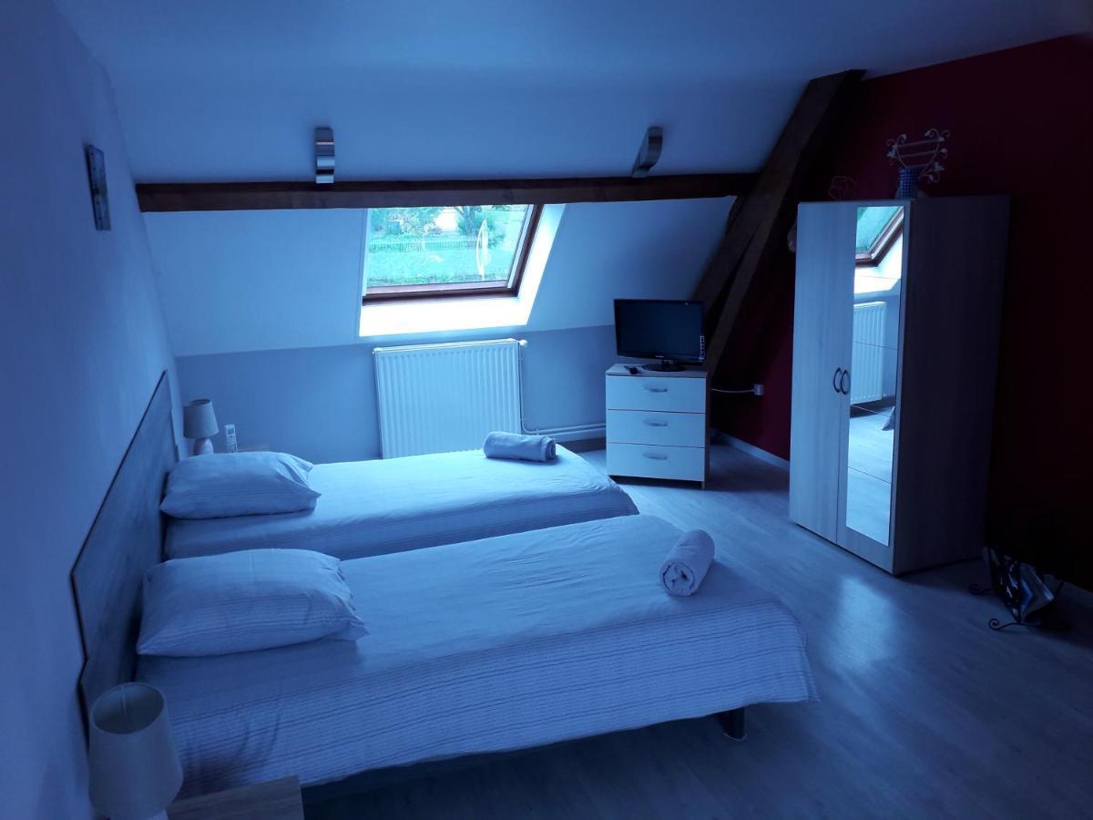 Chez Claude & Chantal Saint-Yorre Екстер'єр фото